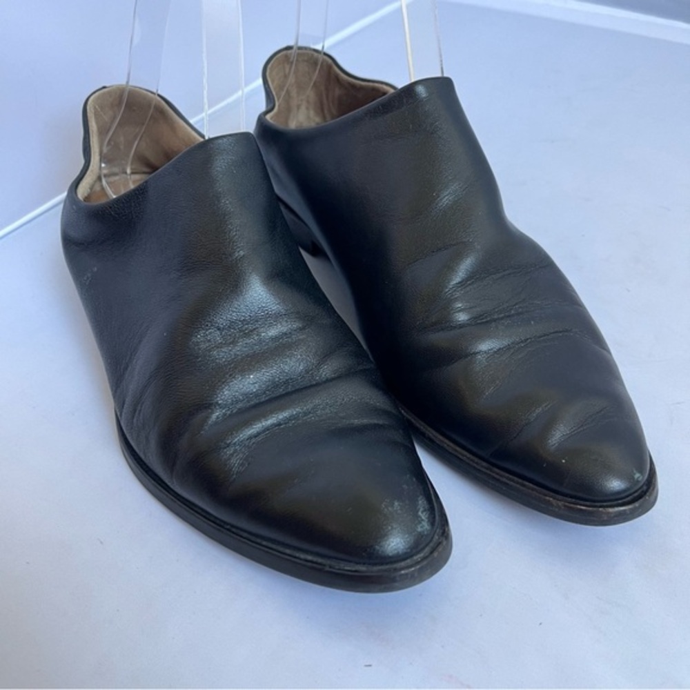 Everlane Black Leather Slip-On Shoes Loafers size 7